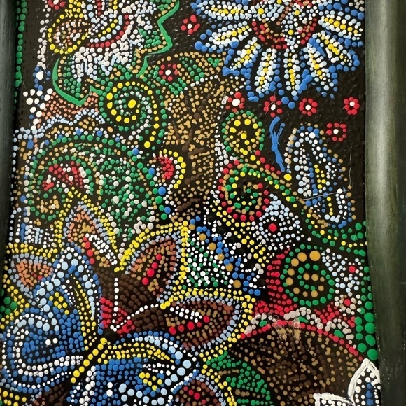 Hand painted butterflies in dot mandala style. Frame size 7”X9” - Picture 6 of 6